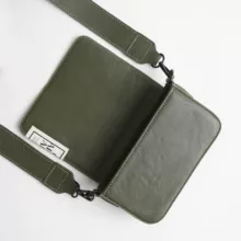 کیف دوشی زنانه چرم آرا مدل Tokyo