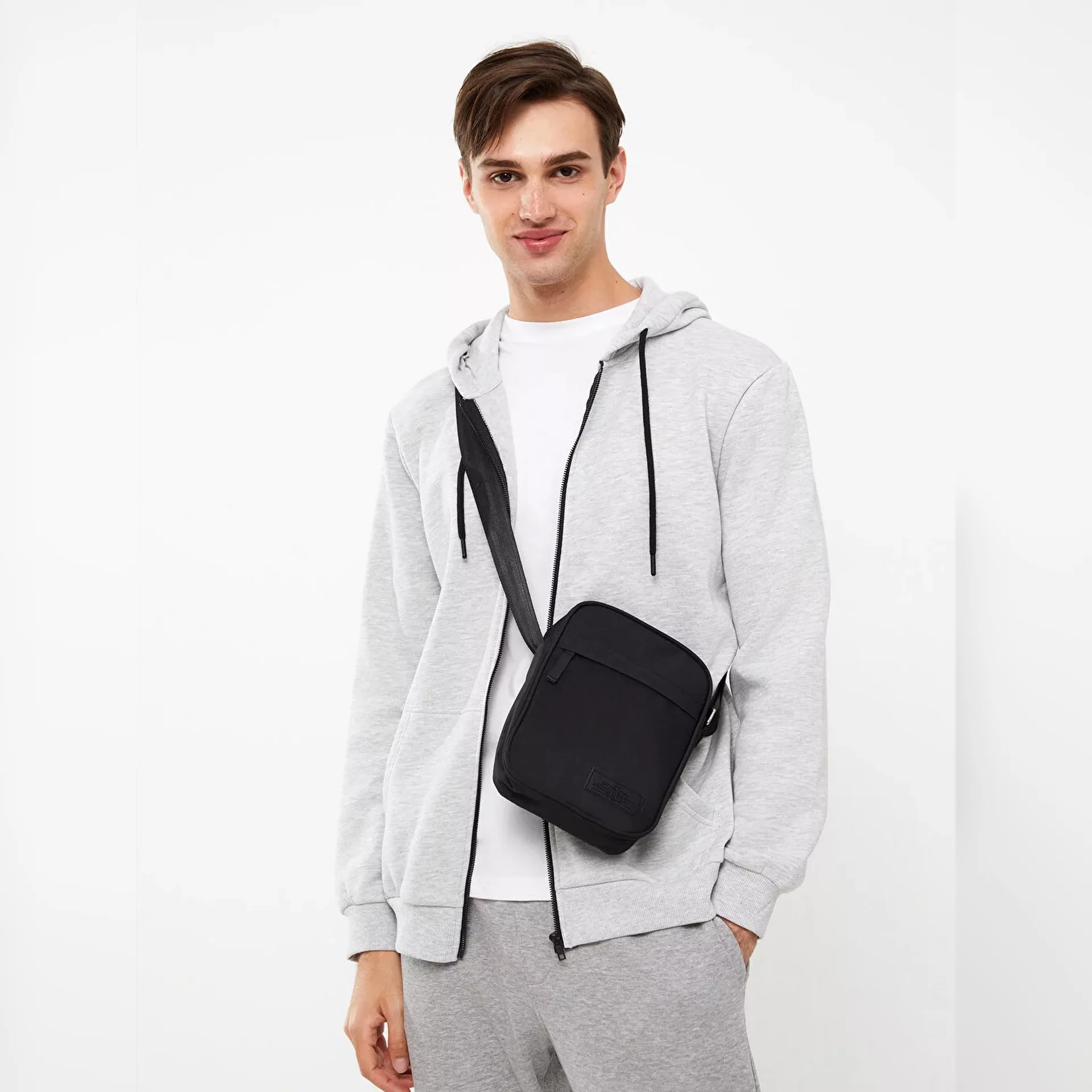 کیف دوشی ال سی وایکیکی مدل kf70