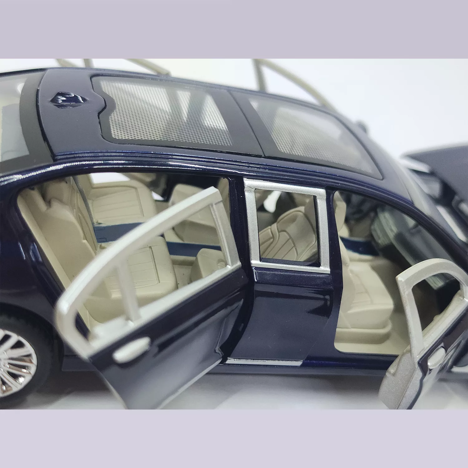 ماشین بازی مدل لیموزین بی ام و BMW 760LI