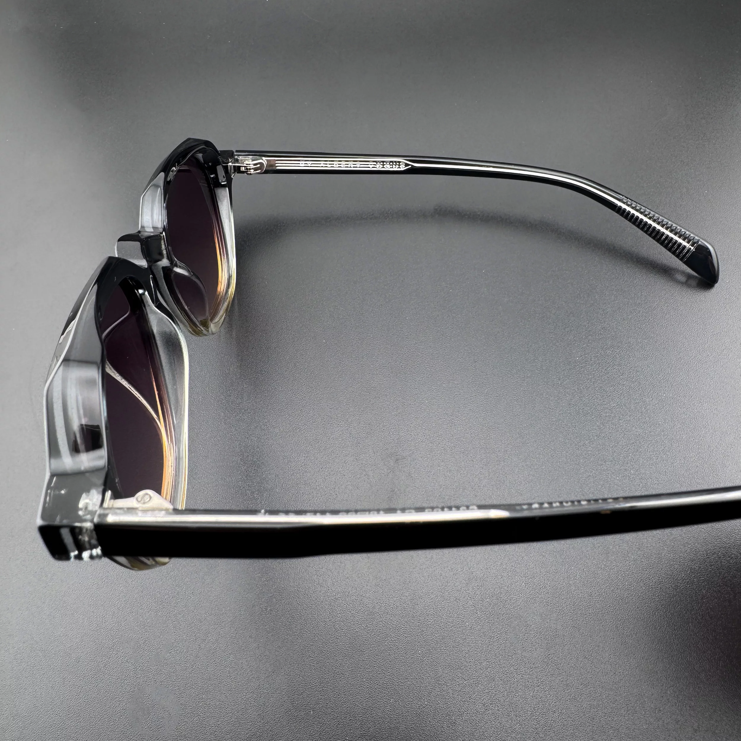 عینک آفتابی ویفرر زنانه آلبرت وگ مدل S31103C4 Acetate Avantgarde Visionary