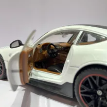 ماکت ماشین مدل بنز AMG GT 1:18
