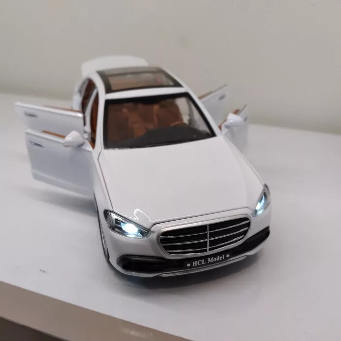 ماشین بازی مدل بنز طرح s600