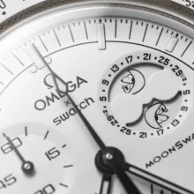 ساعت مچی عقربهای مکانیکی مدل Omega x Swatch Mission To Moonphase Snoopy