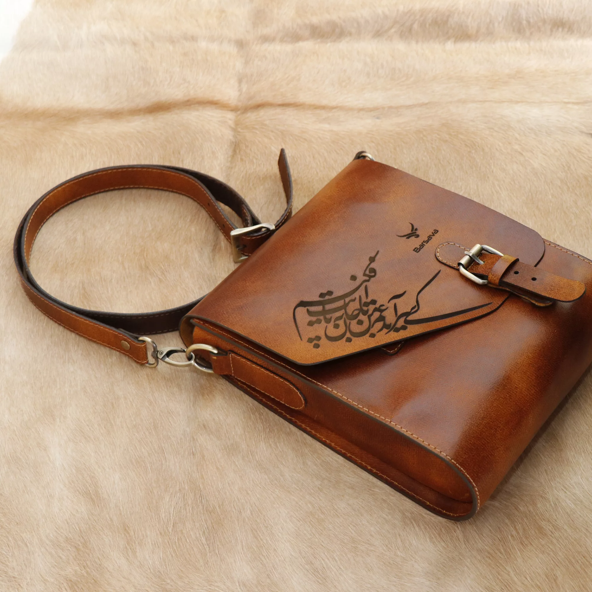 کیف رودوشی چرم بارثاوا مدل 1203n