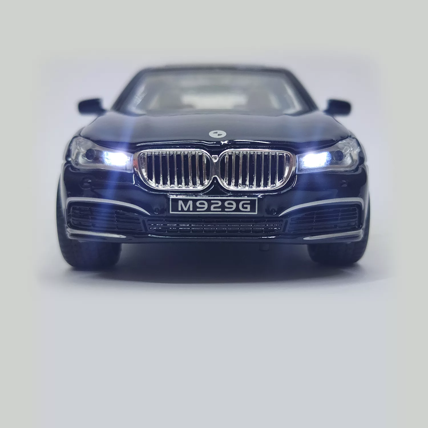ماشین بازی مدل لیموزین بی ام و BMW 760LI
