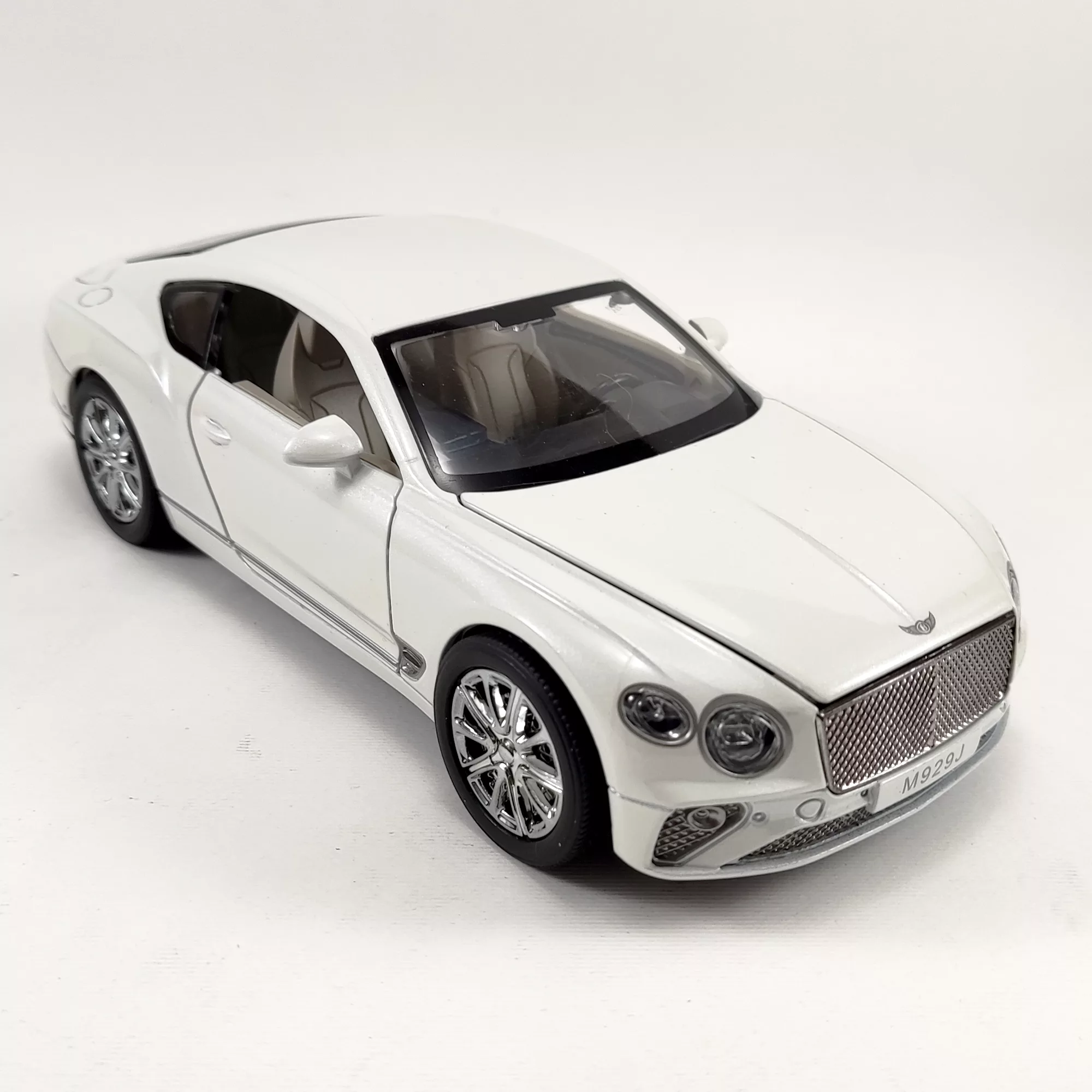 ماکت ماشین مدل بنتلی کد M92
