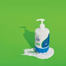 کرم مرطوب کننده کیووی مدل Moderate حجم 500 میلی لیتر