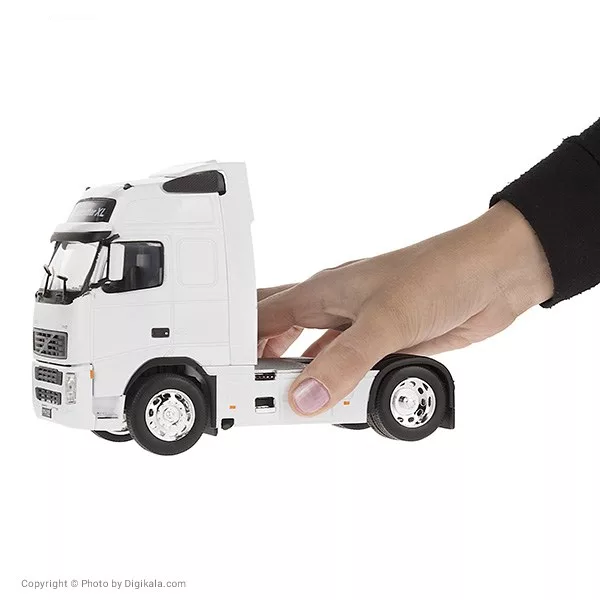ماشین بازی ولی مدل Volvo FH12