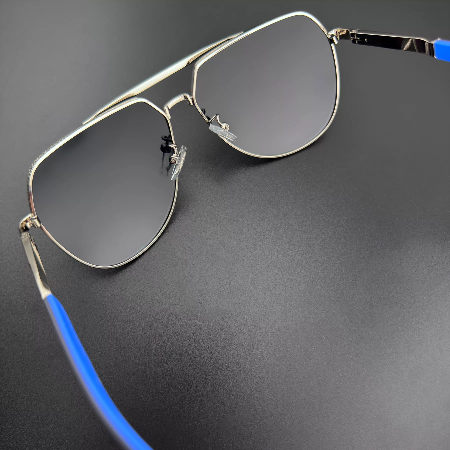 عینک آفتابی خلبانی آلبرت وگ مدل JS8553C05-P2396 Polarized Avantgarde Visionary