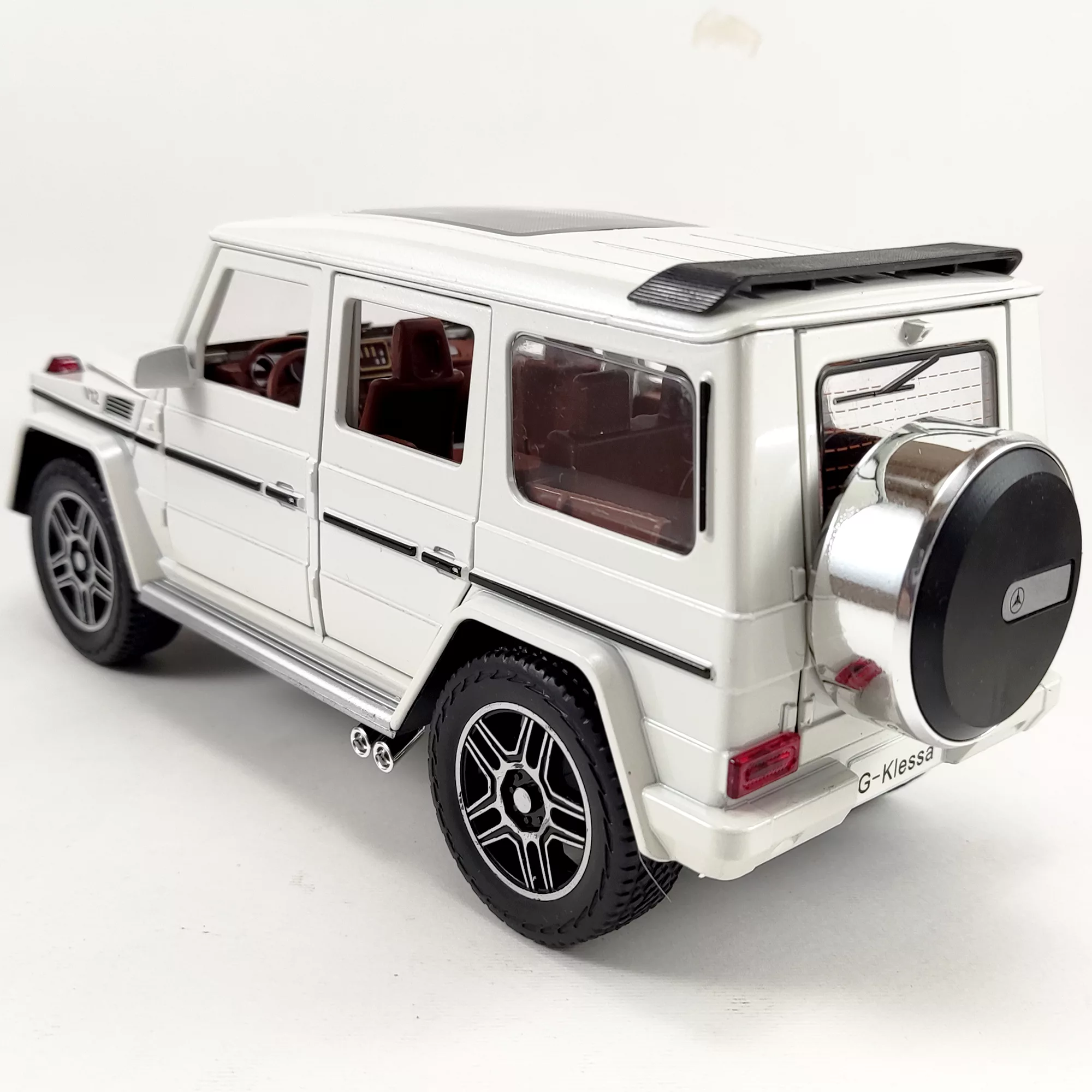 ماشین بازی مدل بنز G class کد CZ118
