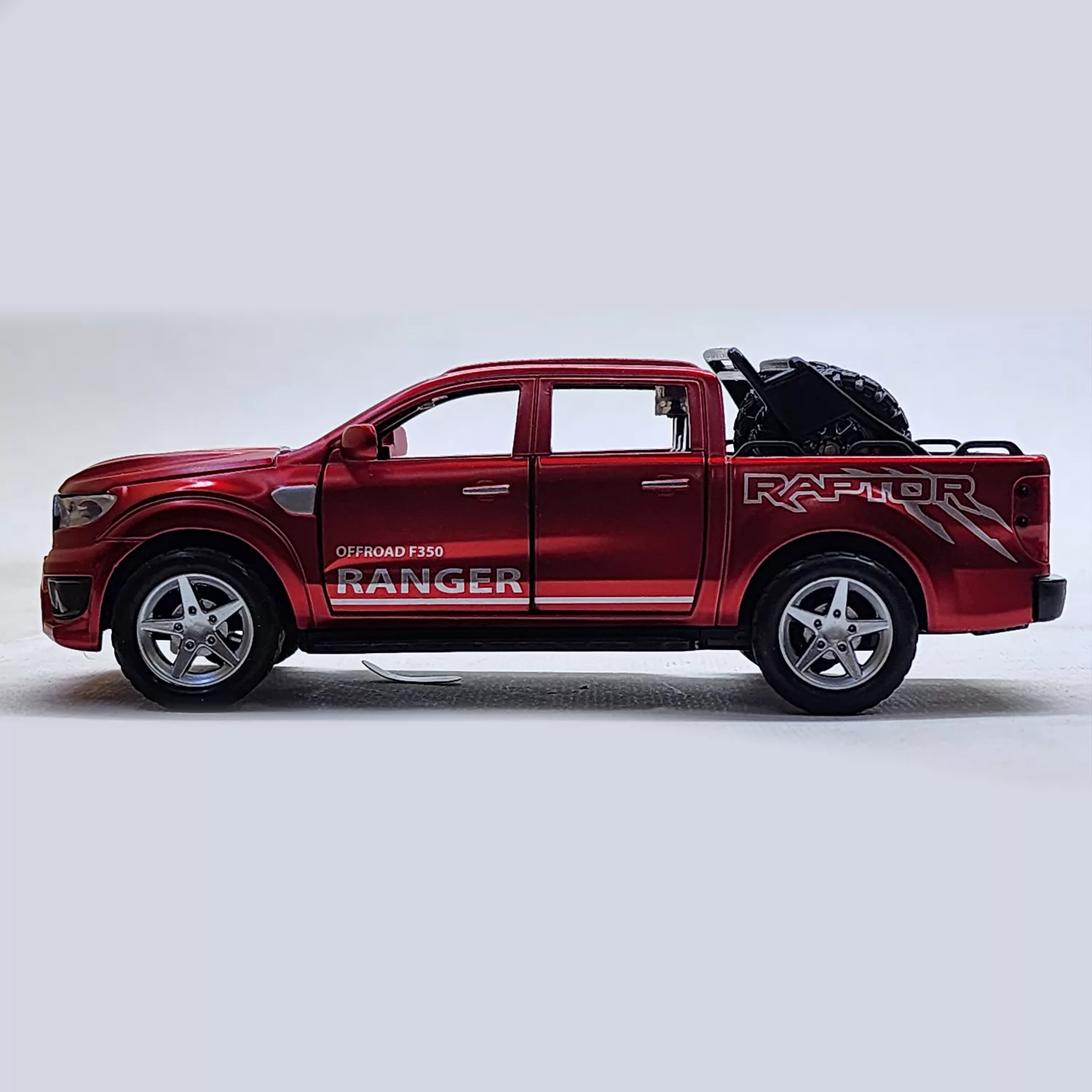 ماشین بازی مدل فلزی FORD RAPTOR