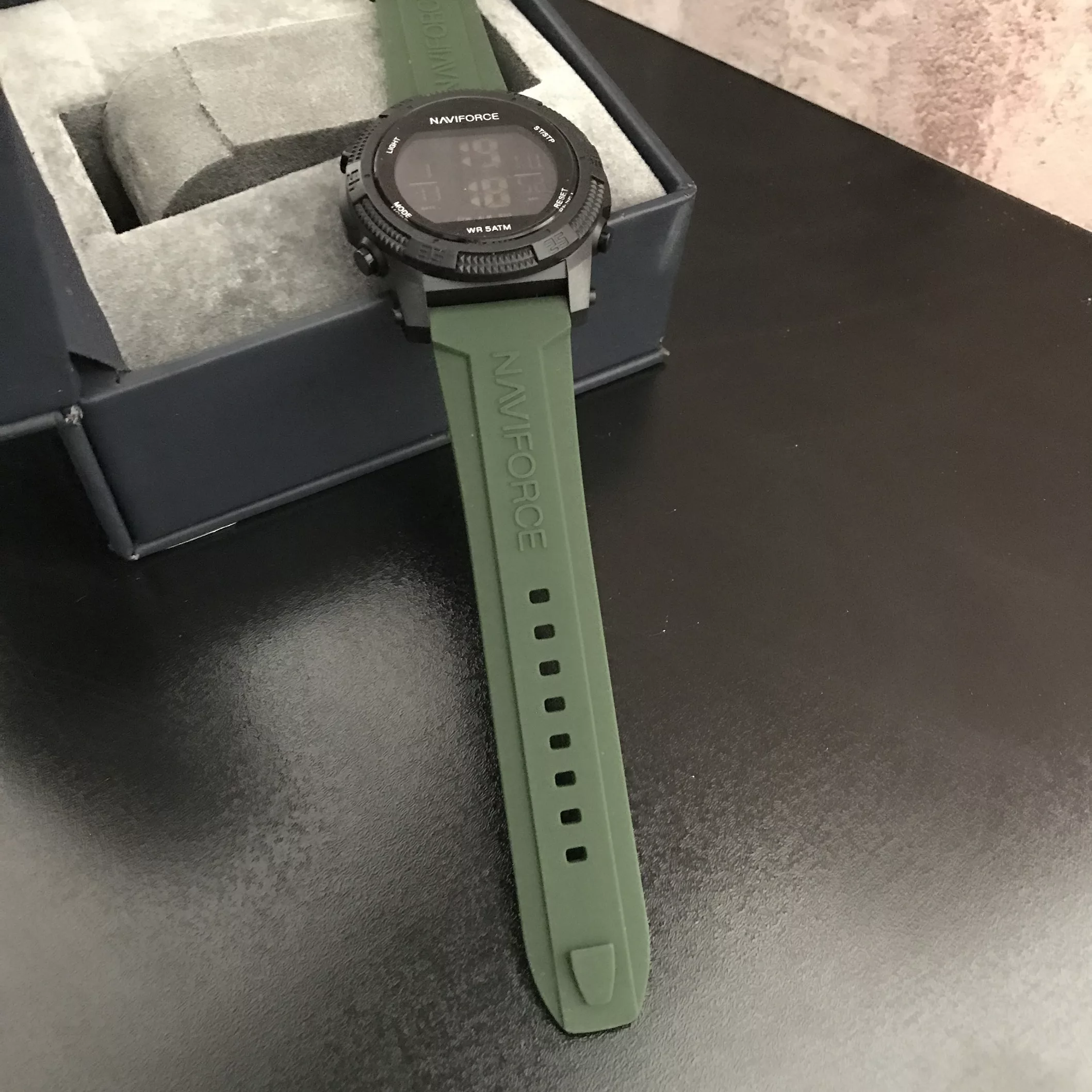 ساعت مچی دیجیتال نیوی فورس مدل NF7104BBGN