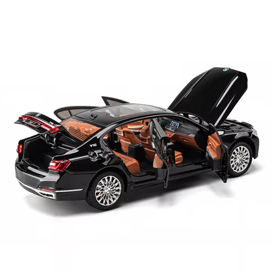 ماشین بازی مدل BMW 760