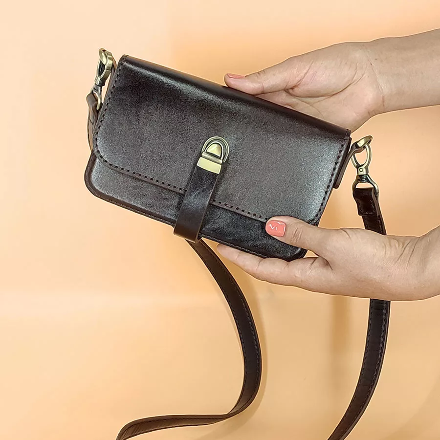 کیف رودوشی زنانه خانه چرم آنا مدل 25735