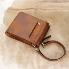 کیف رودوشی چرم بارثاوا مدل 1203n