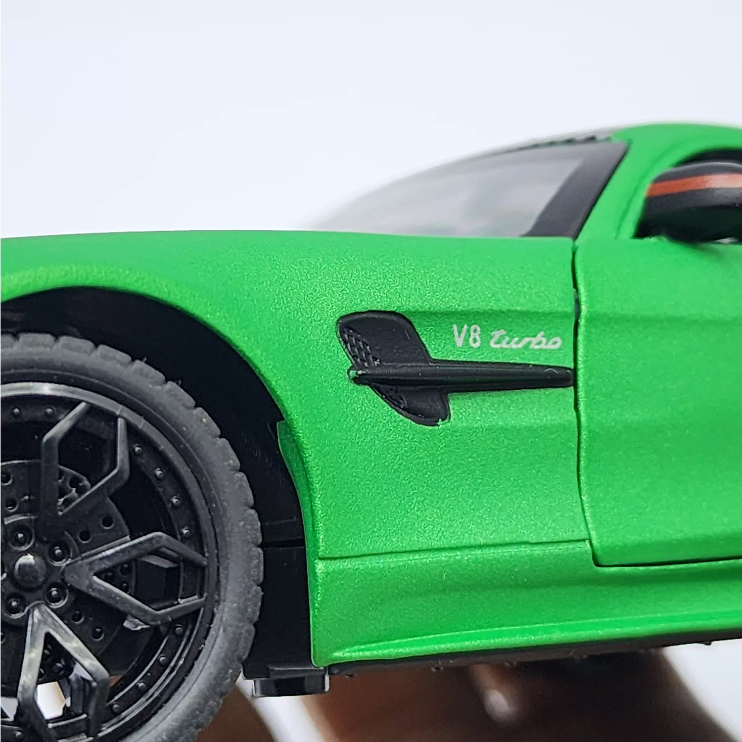 ماکت ماشین مدل فلزی 6درب بازشو موزیکال BENZ AMG GT دودزا