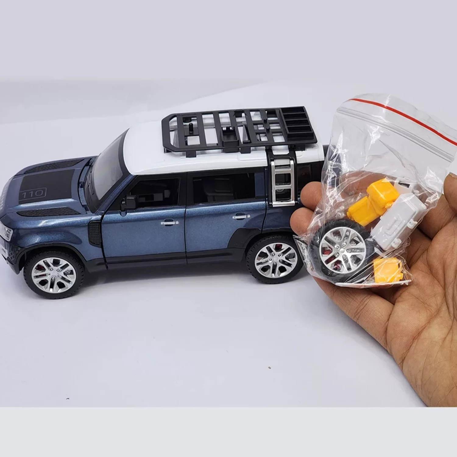 ماشین بازی ناب سل مدل land rover