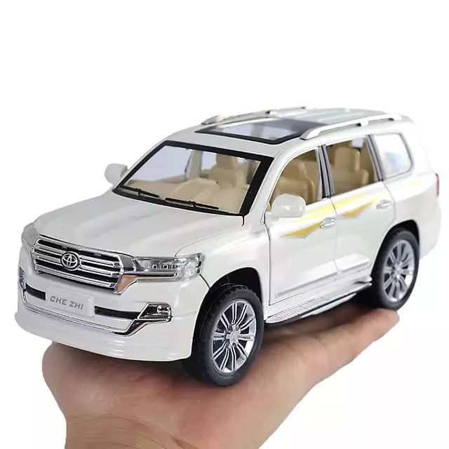 ماشین بازی چه ژی مدل فلزی 6 درب بازشو تویوتا دودزا