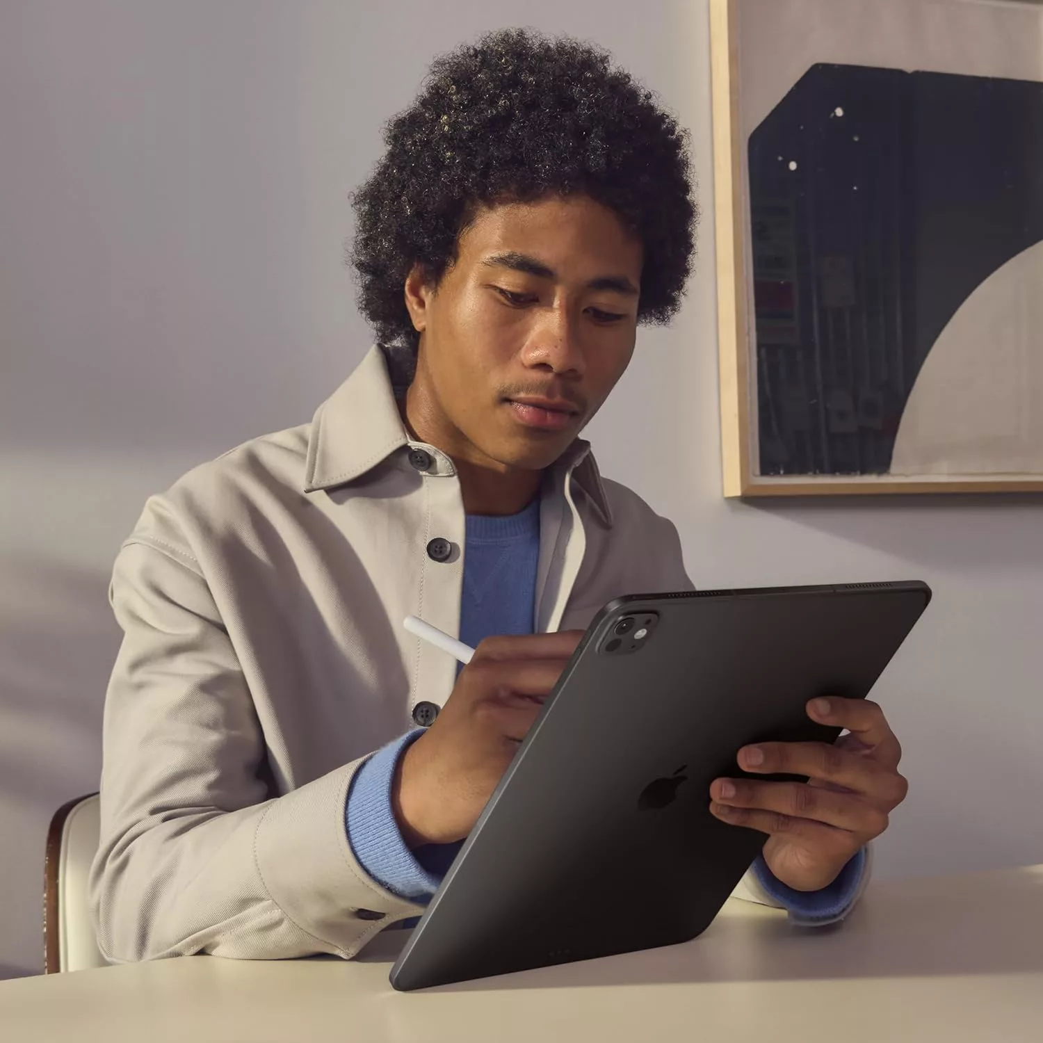 تبلت 13 اینچی اپل مدل iPad Pro 2024 M4 Wi-Fi Standard Glass ظرفیت 1 ترابایت و رم 16 گیگابایت