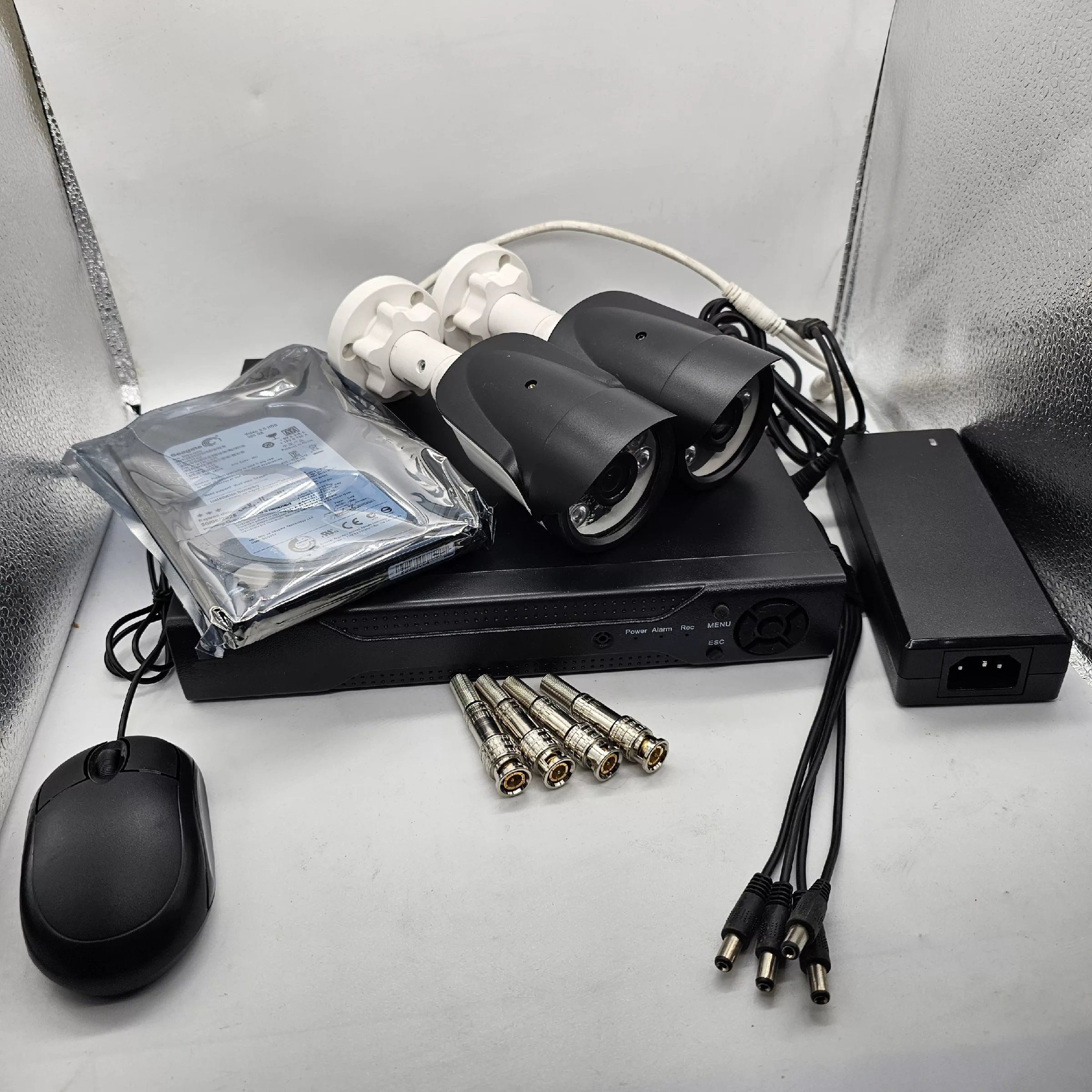 سیستم امنیتی شارک مدل AHD-WARM2mp-3
