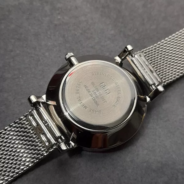 ساعت مچی عقربه ای زنانه کیو اند کیو مدل a419j222y