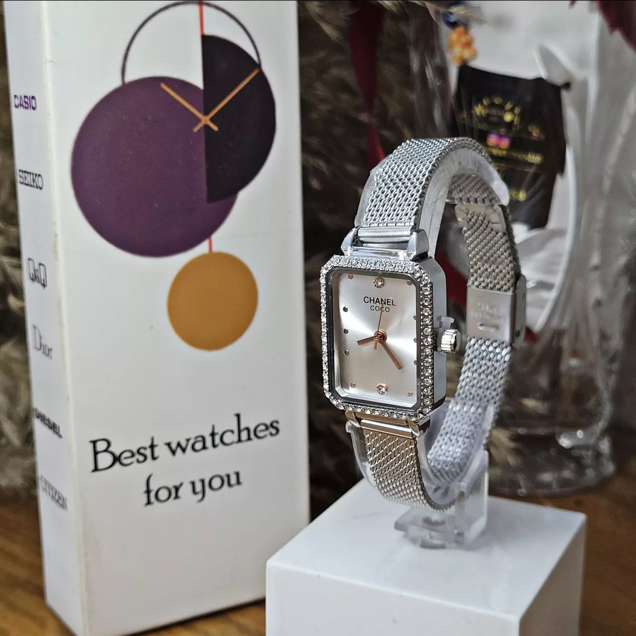 ساعت مچی عقربه ای زنانه مدل دور نگین حصیری کد 01