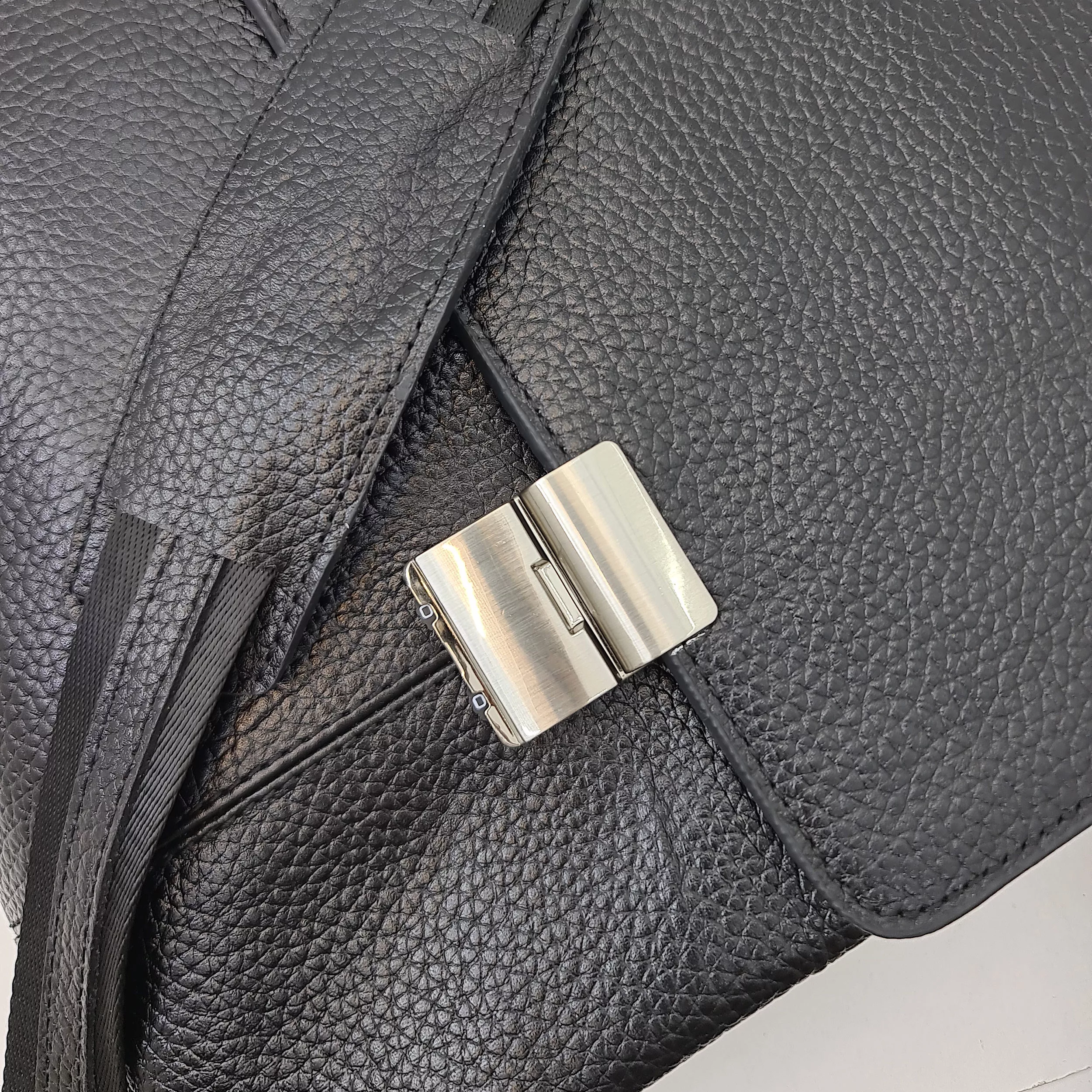 کیف اداری مدل آرون چرم طبیعی گاوی کد S_660