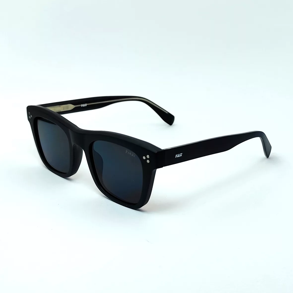 عینک آفتابی ویفرر فرست مدل UM8812-C1