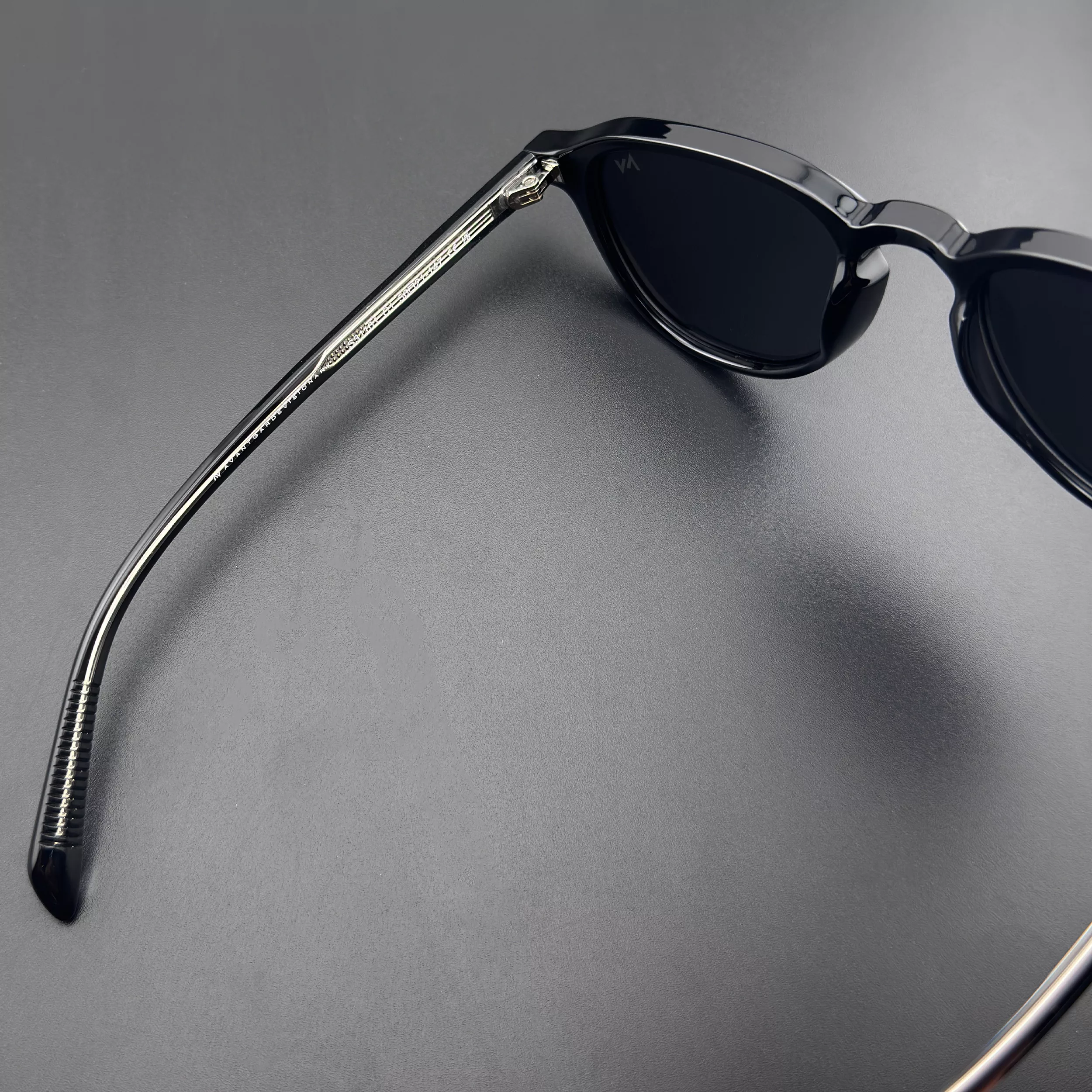 عینک آفتابی پنتوس (Pantos)  آلبرت وگ مدل S31101C1 Acetate Avantgarde Visionary