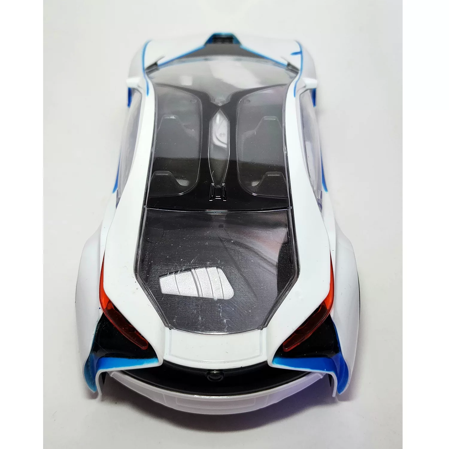 ماشین بازی کنترلی مدل BMW پدال دار طرح i8