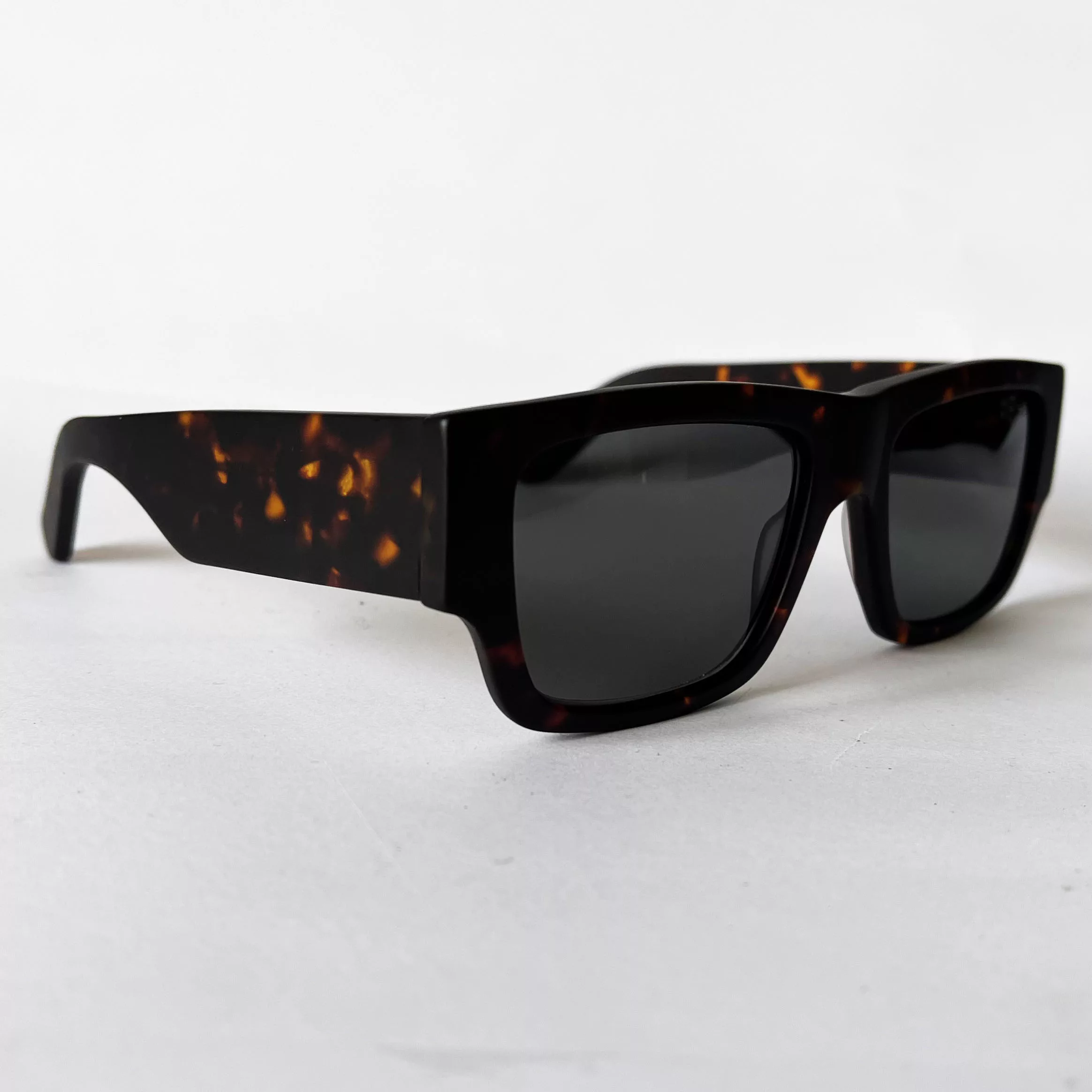 عینک آفتابی مورمایی مدل MO140 F39