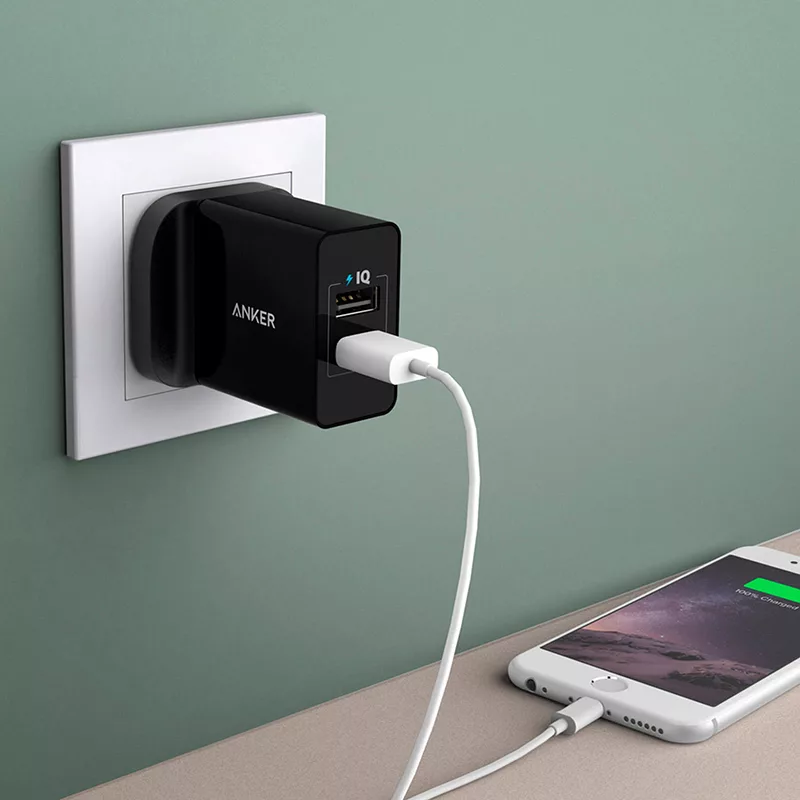 پاوربانک انکر مدل A1278 با ظرفیت 20000 میلی آمپر ساعت به همراه شارژر دیواری انکر A2021