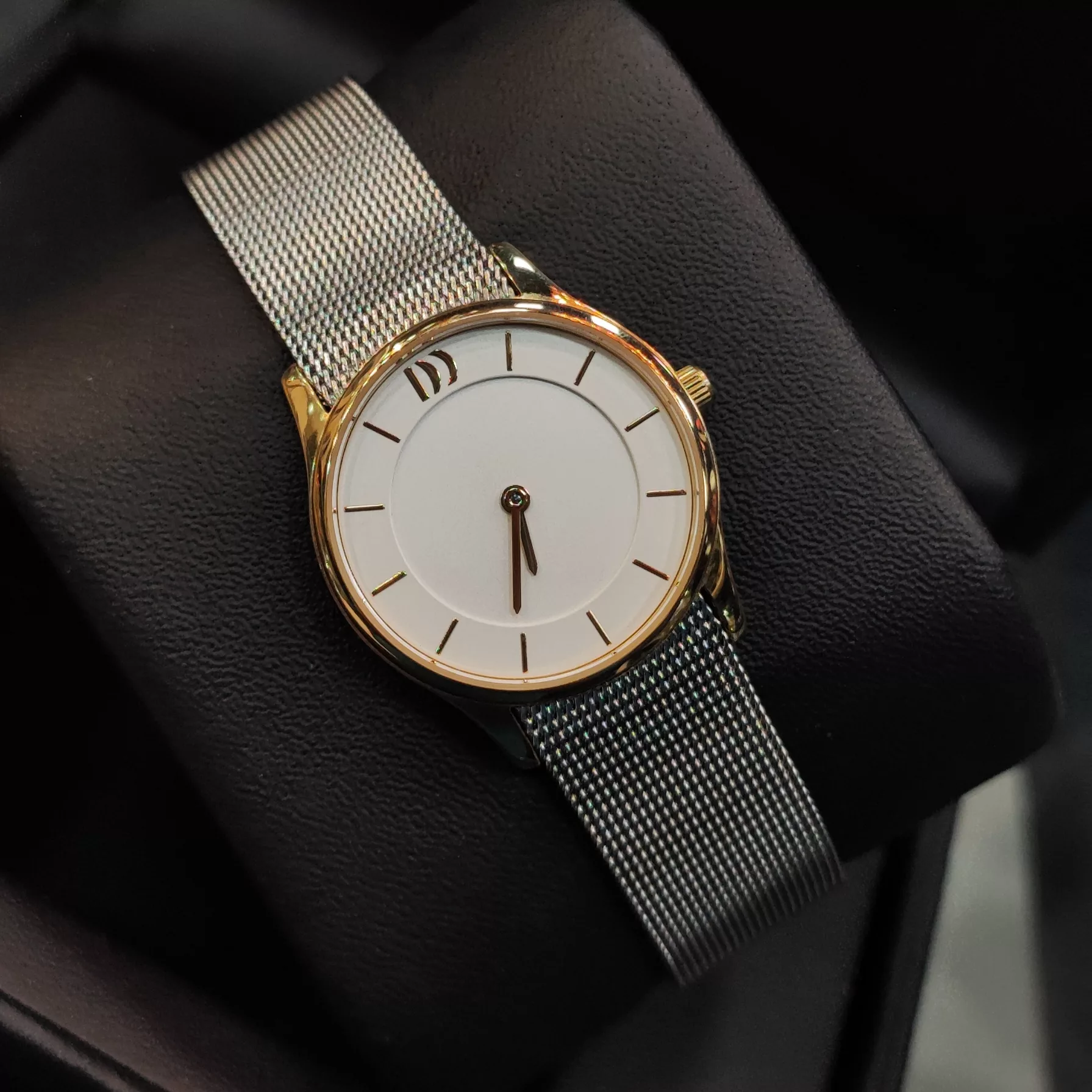 ساعت مچی عقربهای کوارتز زنانه دنیش دیزاین مدل IV65Q1063