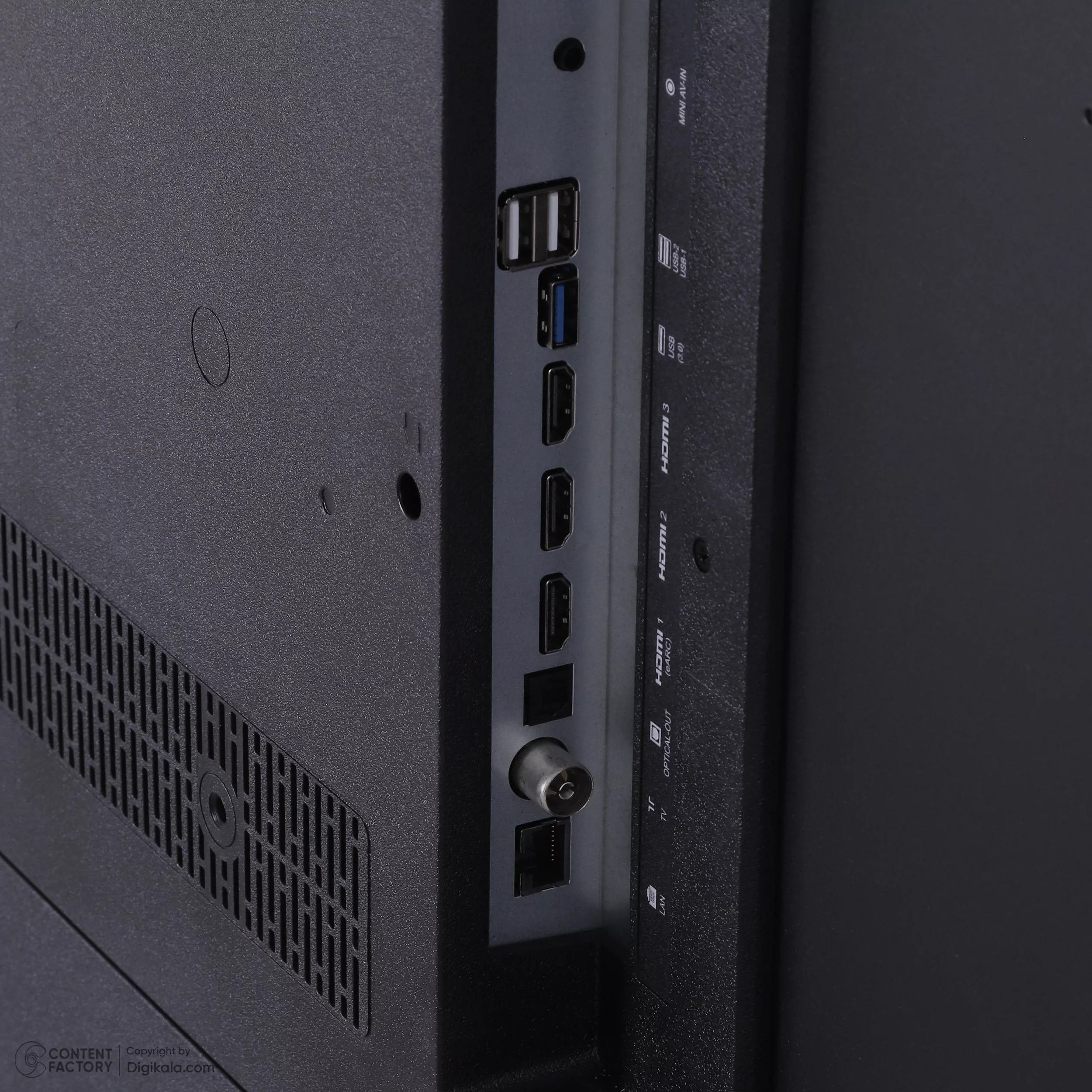 تلویزیون ال ای دی هوشمند مکسن مدل 65CU9300N سایز 65 اینچ