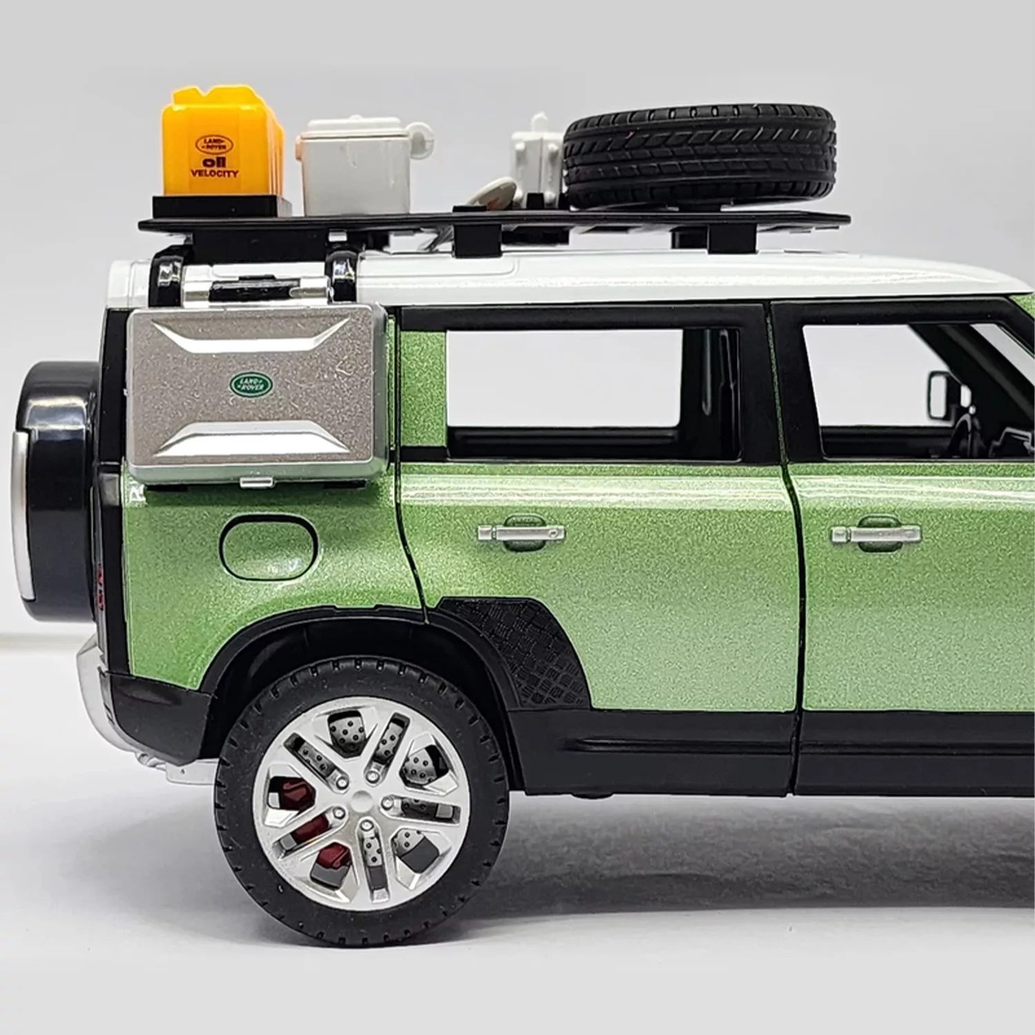 ماشین بازی ناب سل مدل land rover
