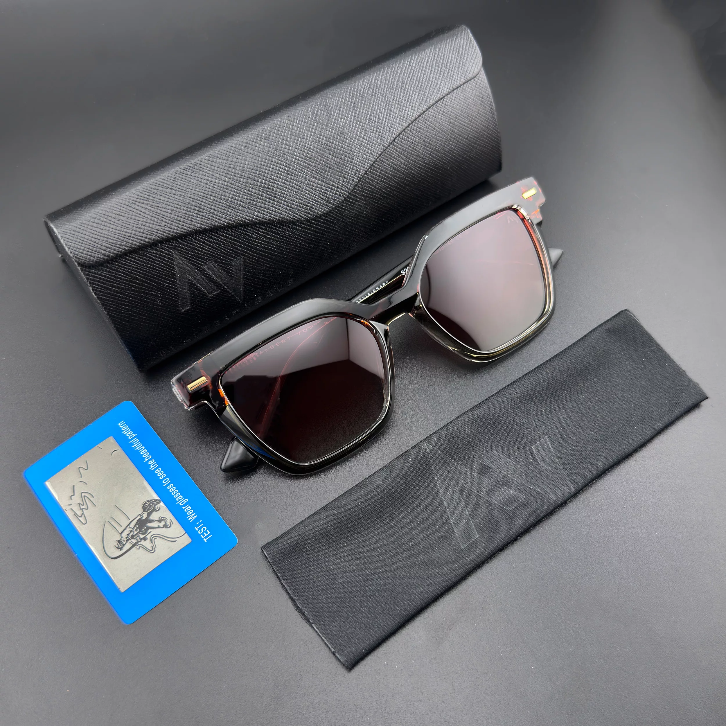 عینک آفتابی ویفرر زنانه آلبرت وگ مدل S26108C5 Acetate Avantgarde Visionary