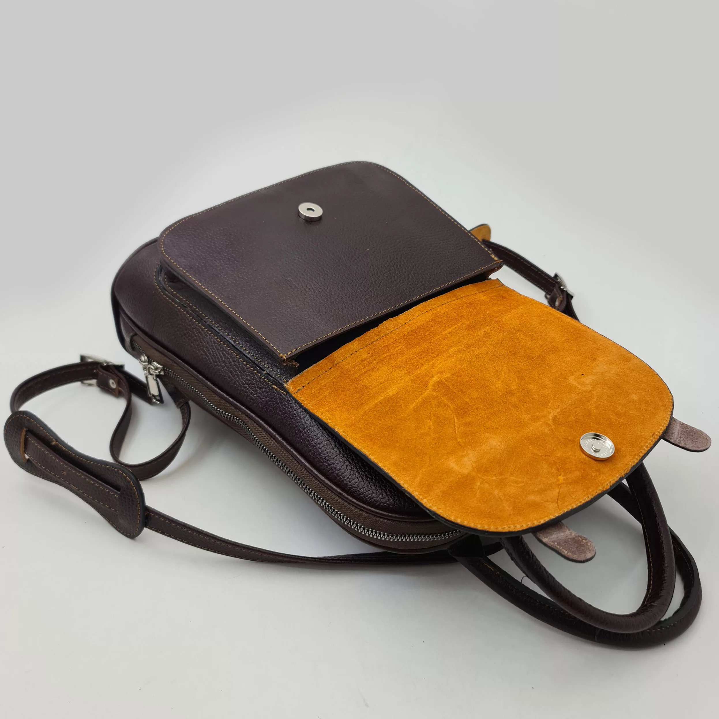 کوله پشتی زنانه مدل آپاچی چرم طبیعی کد A_680