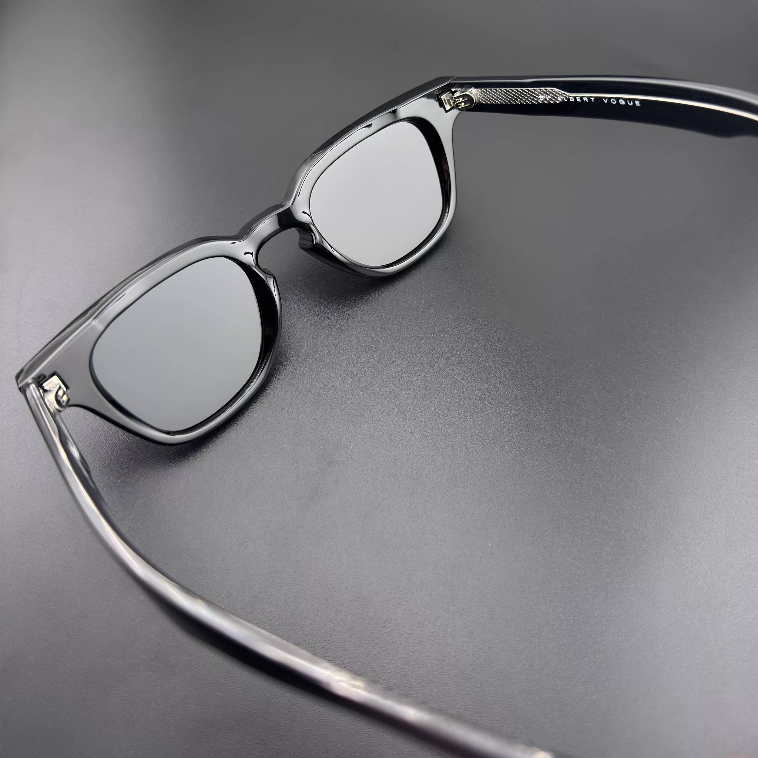 عینک آفتابی مستطیلی آلبرت وگ مدل S31110C1 Acetate Avantgarde Visionary