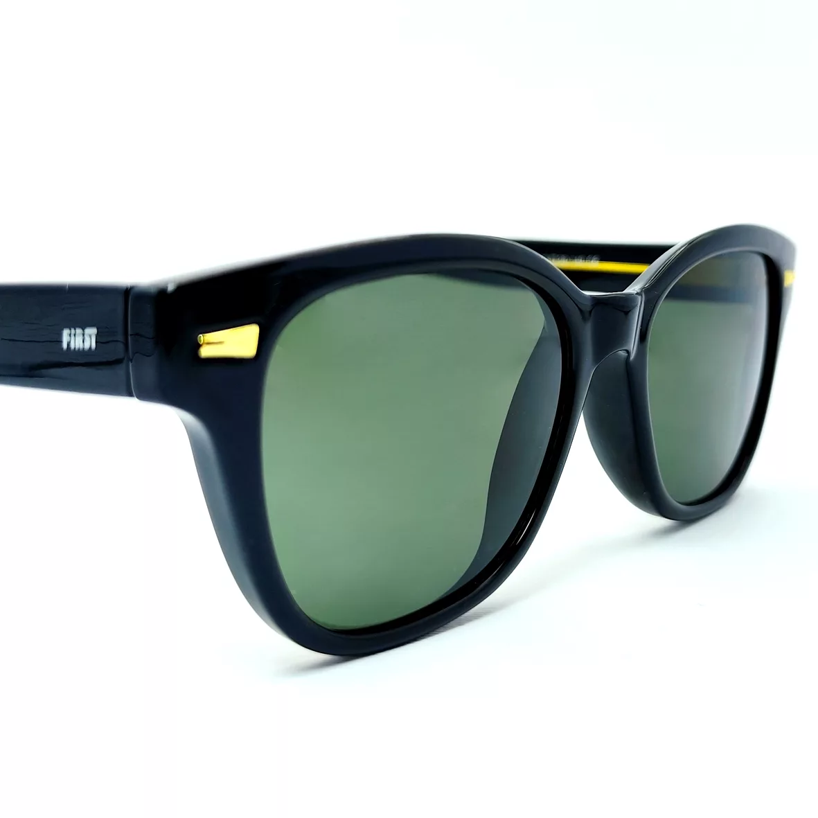 عینک آفتابی ویفرر فرست مدل UM6808-C1