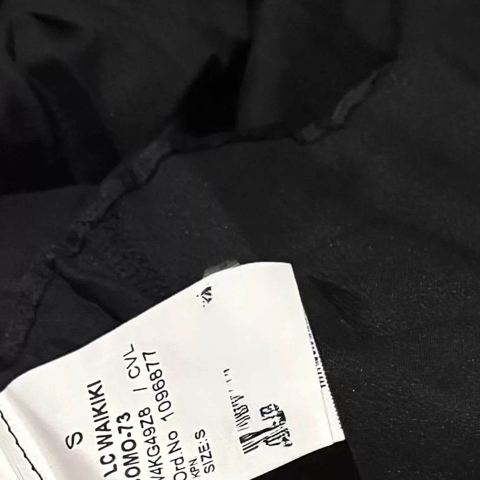 پیراهن ساحلی یقه بندی زنانه ال سی وایکیکی مدل ساتن بوهمین رنگ مشکی