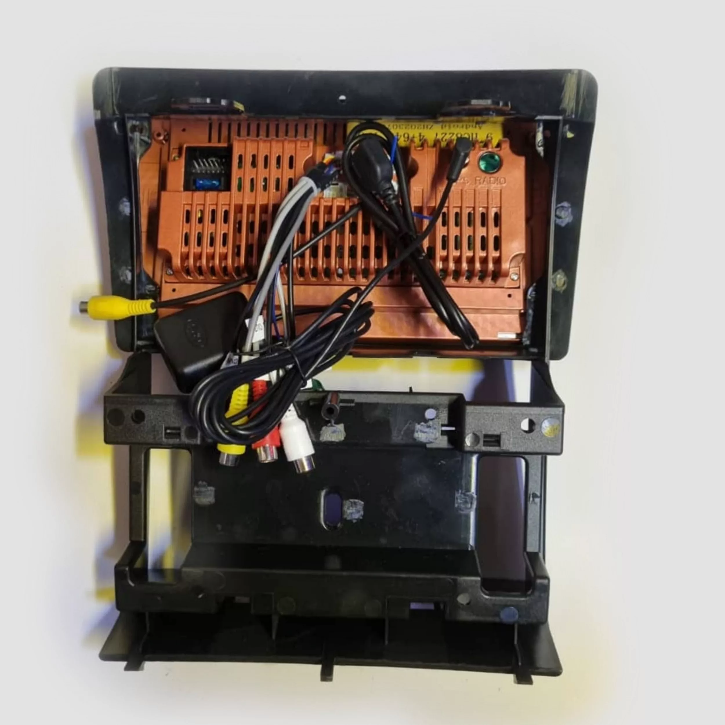 مانیتور خودرو راک مدل اندروید(4+64) مناسب برای سمند سورن پلاس