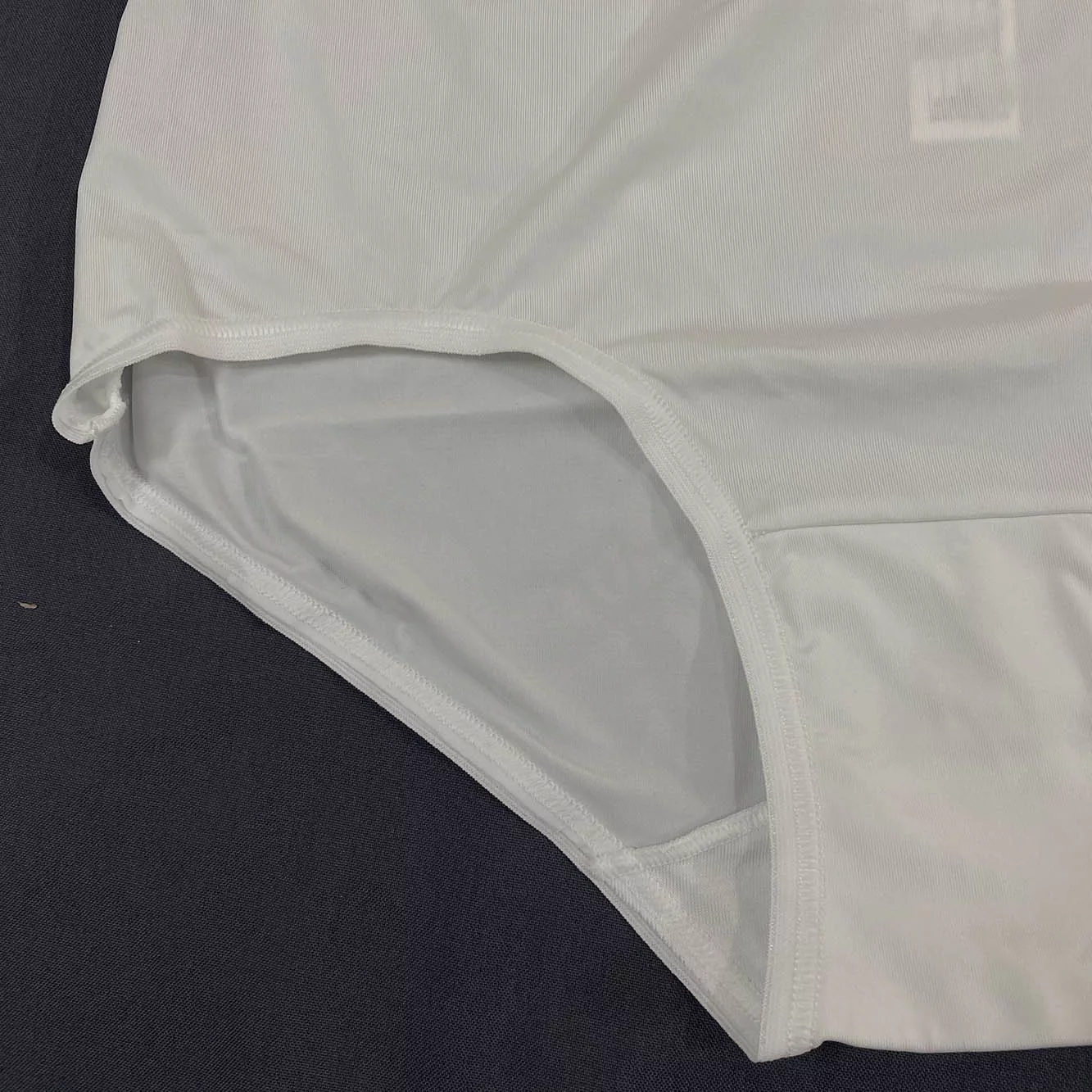 شورت زنانه اسلوگی مدل 785 رنگ سفید مجموعه 3 عددی