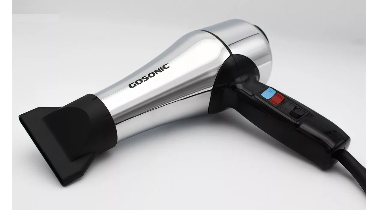 سشوار حرفه ای گوسونیک مدل GHD-229، موتور AC با توان مصرفی 1800 وات، دارای قابلیت باد سرد، فناوری تولید یون، وزن 892 گرم، تنظیم حرارت 3 حالته و کنترل سرعت 2 حالته، به همراه 1 عدد سری متمرکزکننده
