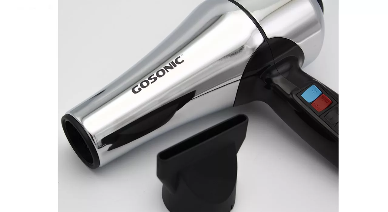 سشوار حرفه ای گوسونیک مدل GHD-229، موتور AC با توان مصرفی 1800 وات، دارای قابلیت باد سرد، فناوری تولید یون، وزن 892 گرم، تنظیم حرارت 3 حالته و کنترل سرعت 2 حالته، به همراه 1 عدد سری متمرکزکننده