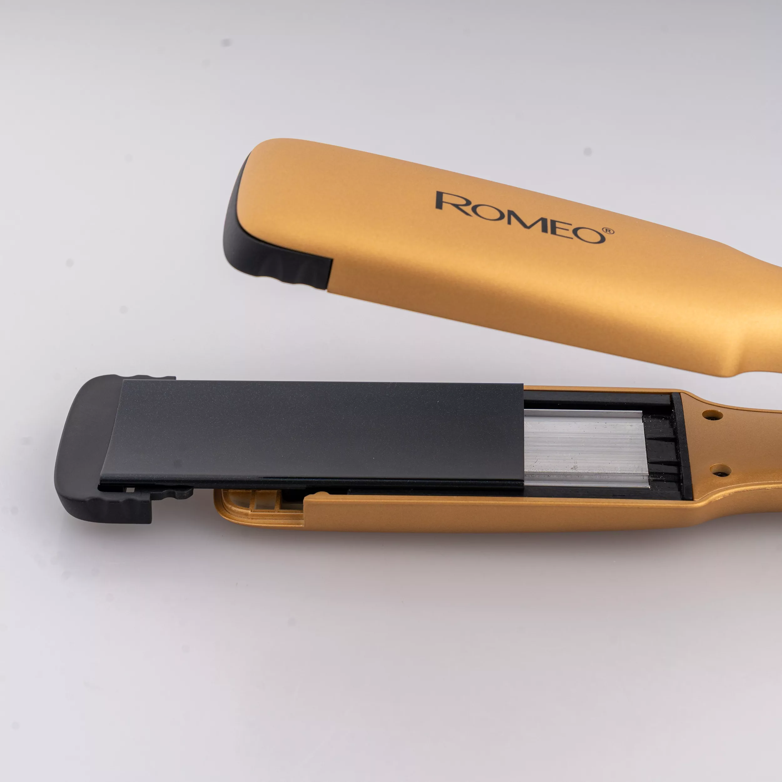 اتو و حالت دهنده ی مو حرفه ای رومئو مدل RM-6161