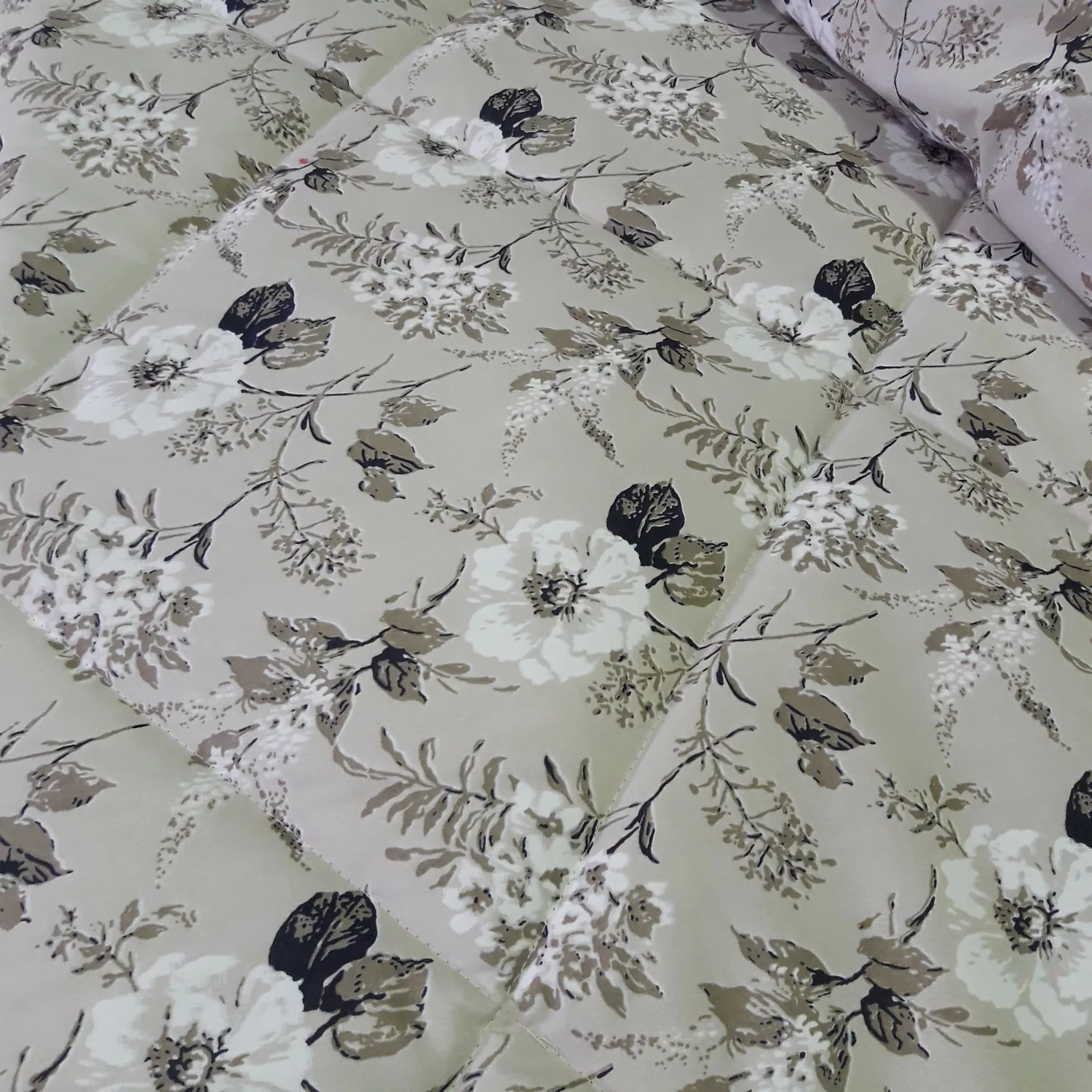 لحاف کرسی سندس مدل باران کد F424 سایز 350x350 سانتی متر