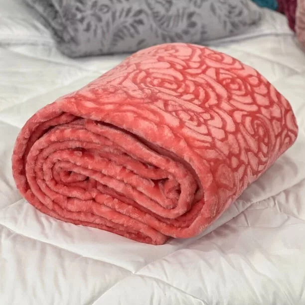 پتو مسافرتی گلبافت مدل گل رز سایز 145×210 سانتی متر
