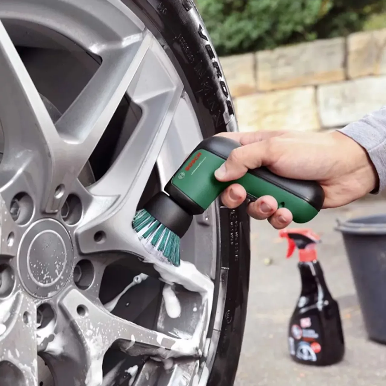 پولیشر چند منظوره شارژی بوش مدل حرفه ای Universal Brush - 3.6 V