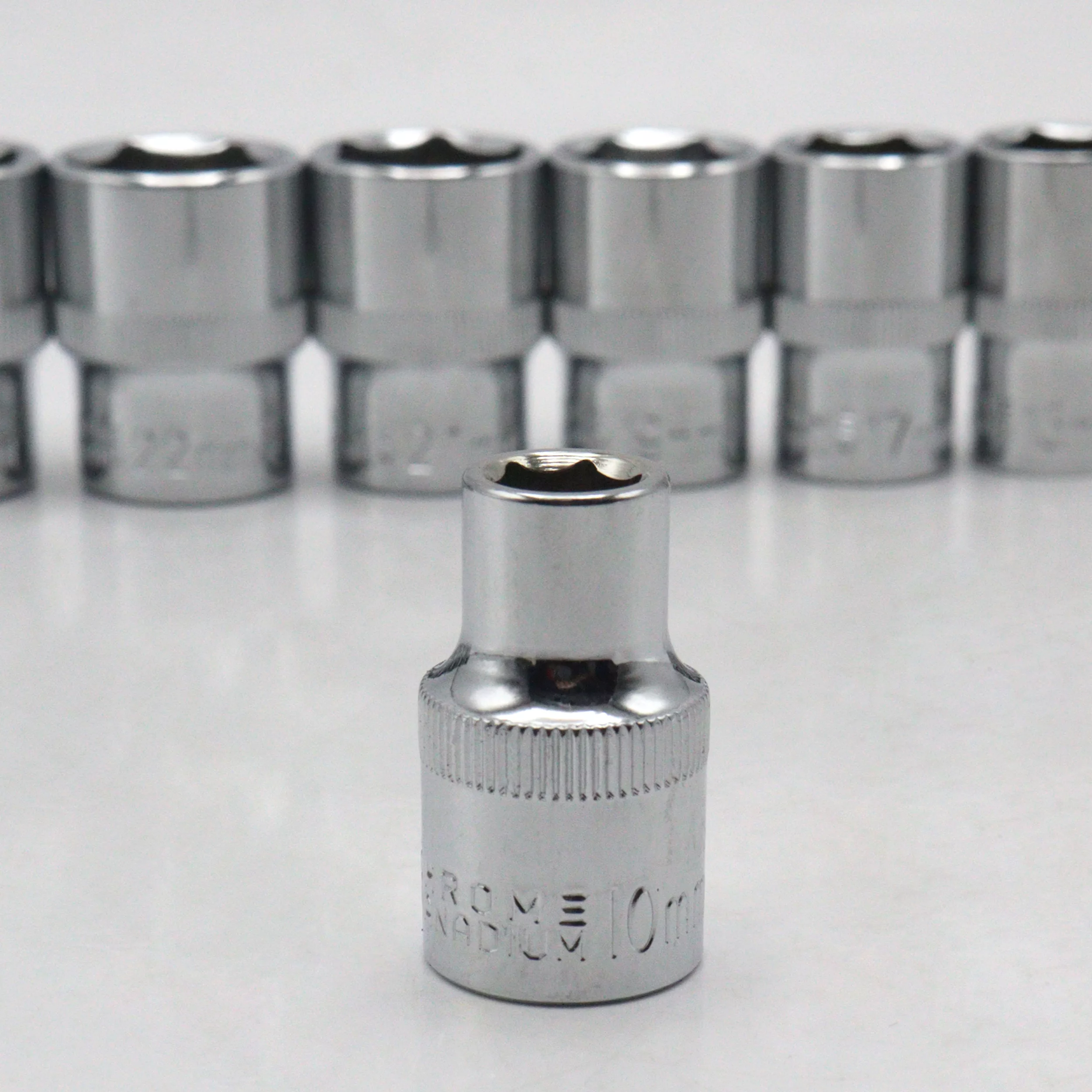 آچار بکس اپکس مدل YP-1/2-1/4-APX-1582 مجموعه 82 عددی