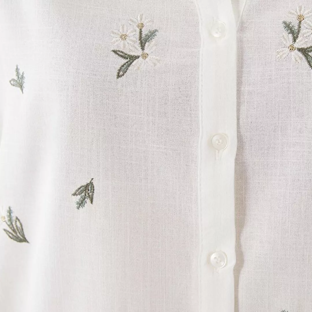 شومیز آستین سه ربع یقه هفت زنانه ال سی وایکیکی مدل Embriodo12 رنگ شیری